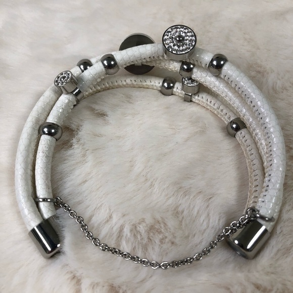 White Leather Multi Layered Bracelet - Picture 3 of 6